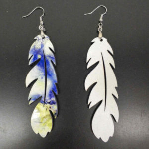 Feather shaped earrings